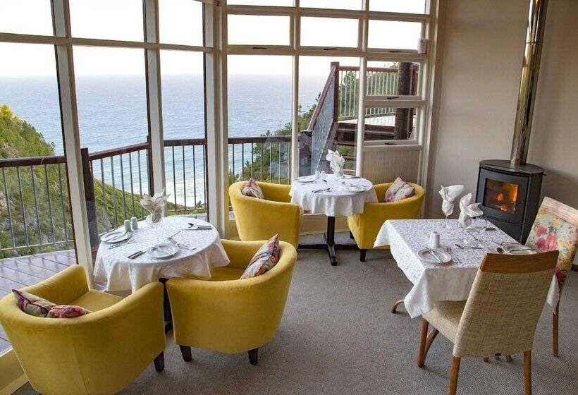 ホテル The Fernery Lodge & Spa