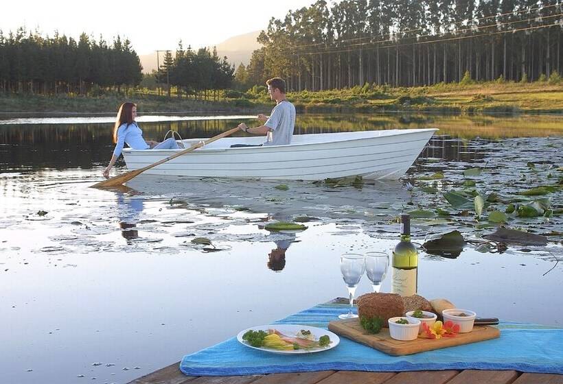 ホテル The Fernery Lodge & Spa