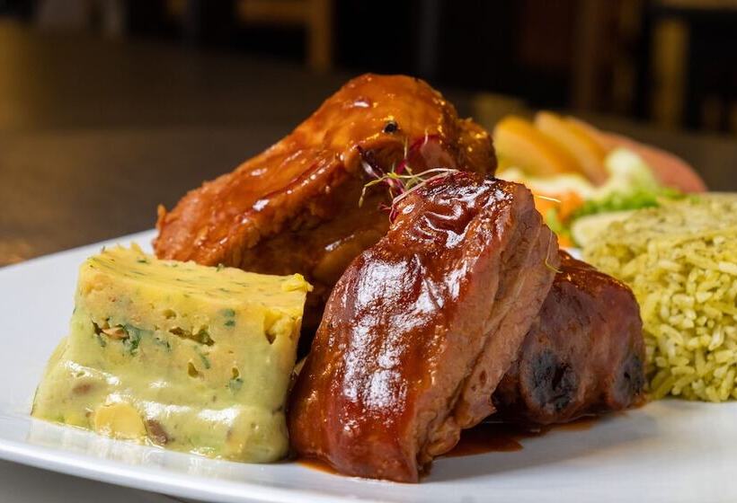 Отель Virrey Central