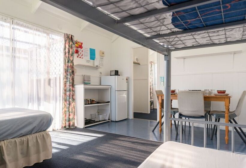 호텔 Waitangi Holiday Park