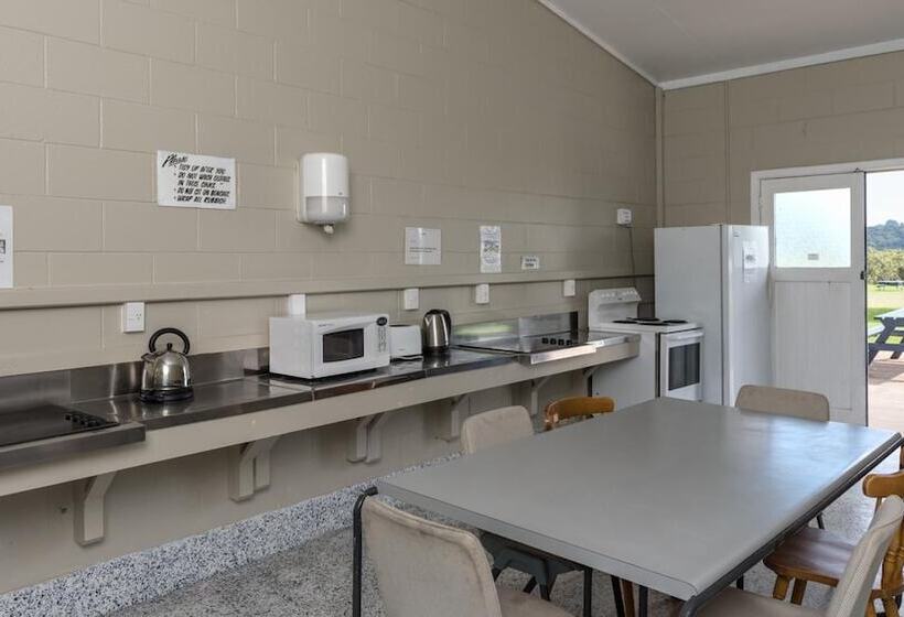 호텔 Waitangi Holiday Park