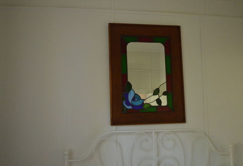 House On The Hill  Hunter Valley