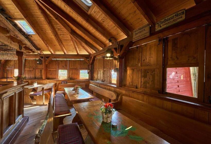 Landhotel Brauner Hirsch