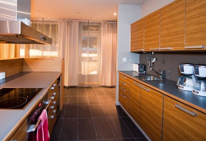 Levi Suites Unna Mànnu