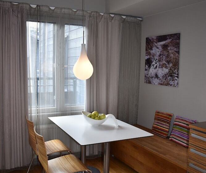 Levi Suites Unna Mànnu