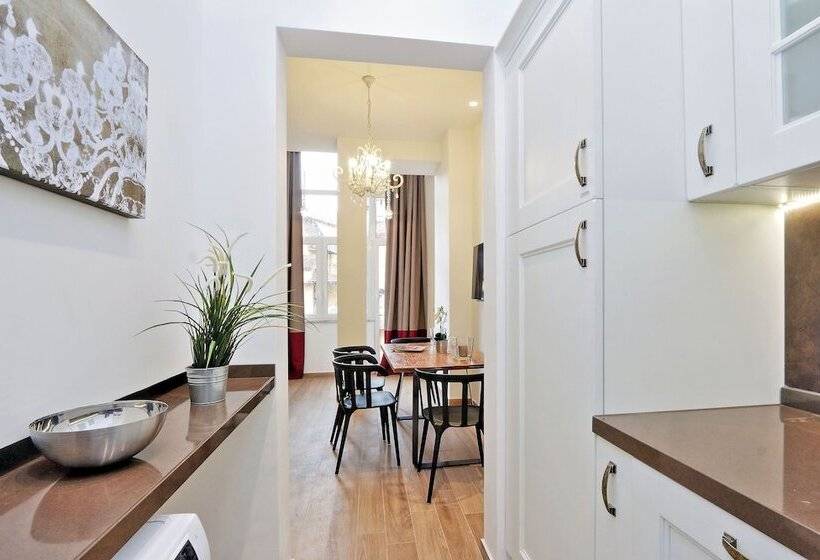 Monti Apartments   My Extra Home