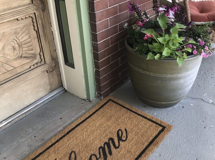 The Nauvoo Grand Bed & Breakfast