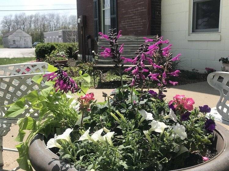 The Nauvoo Grand Bed & Breakfast