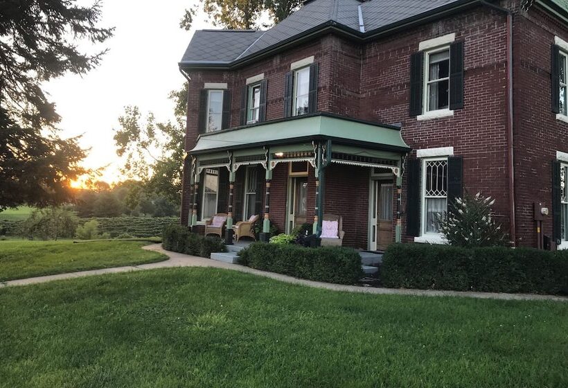 The Nauvoo Grand Bed & Breakfast