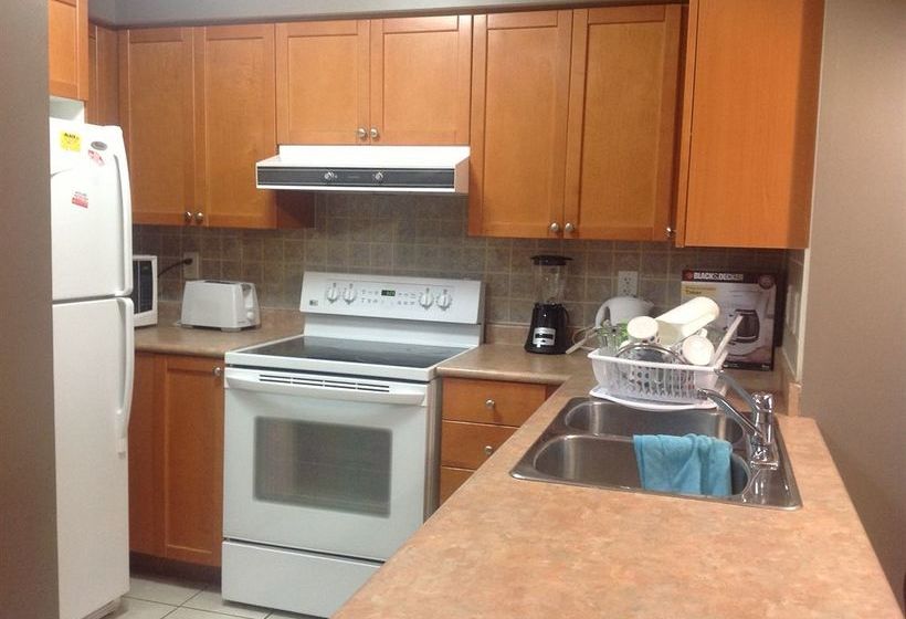 Oxford Furnished Apartments, Mississauga