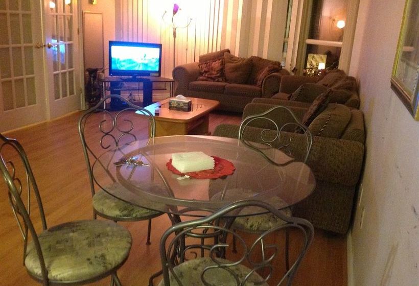 Oxford Furnished Apartments, Mississauga