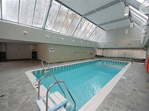 Oxford Furnished Apartments, Mississauga