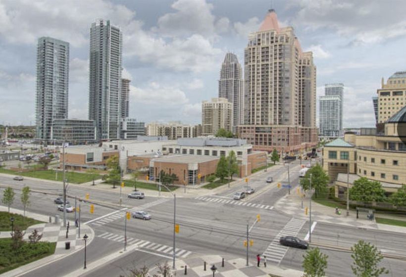 Oxford Furnished Apartments, Mississauga