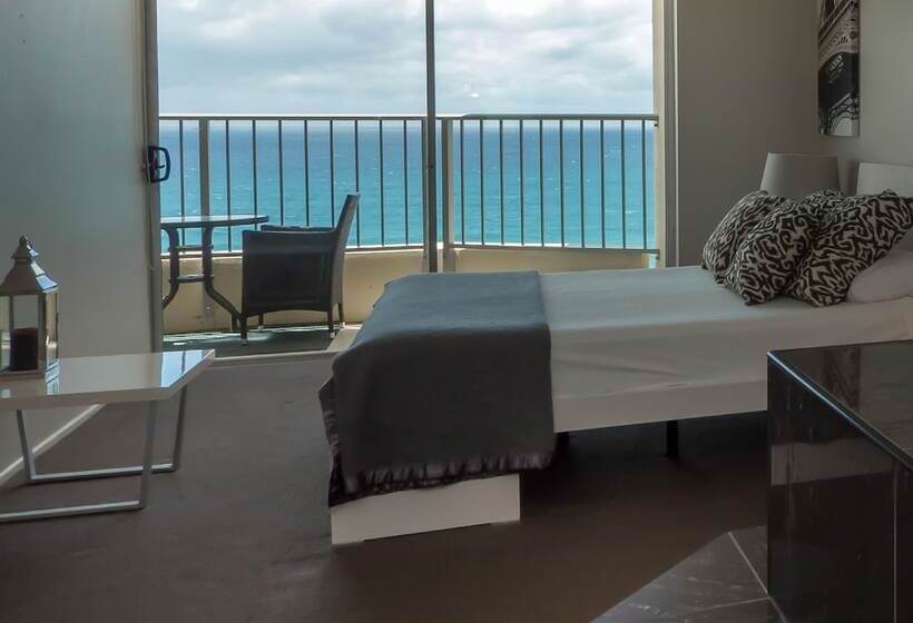 Pacific Plaza Apartments