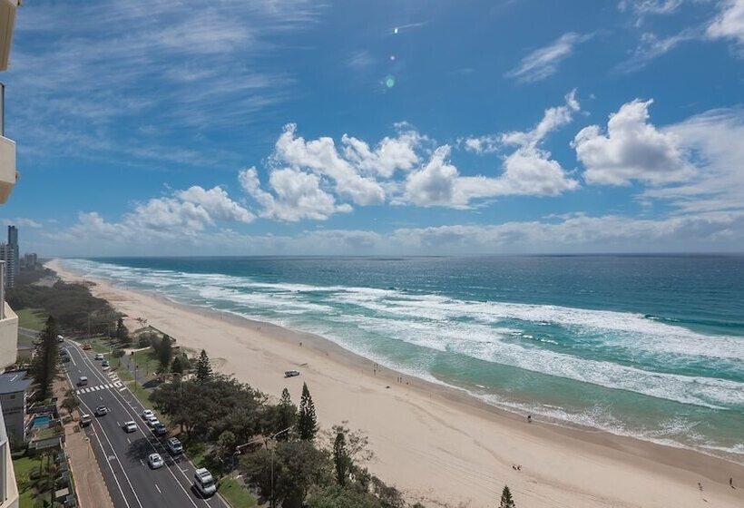 Pacific Plaza Apartments