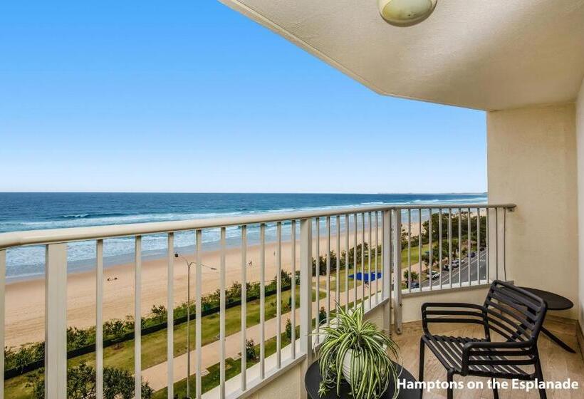 Pacific Plaza Apartments