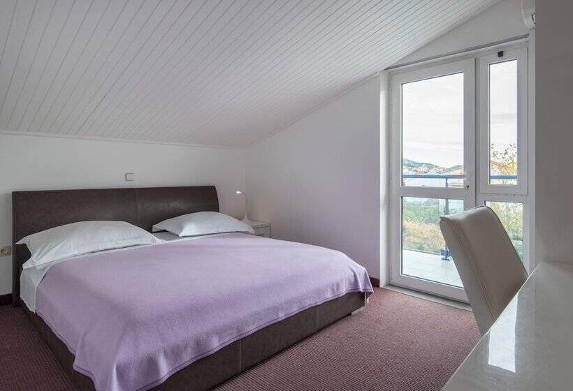 펜션 Beachfront Villa Mediteran