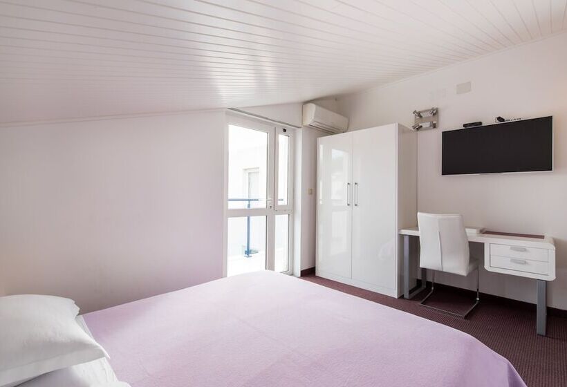 펜션 Beachfront Villa Mediteran