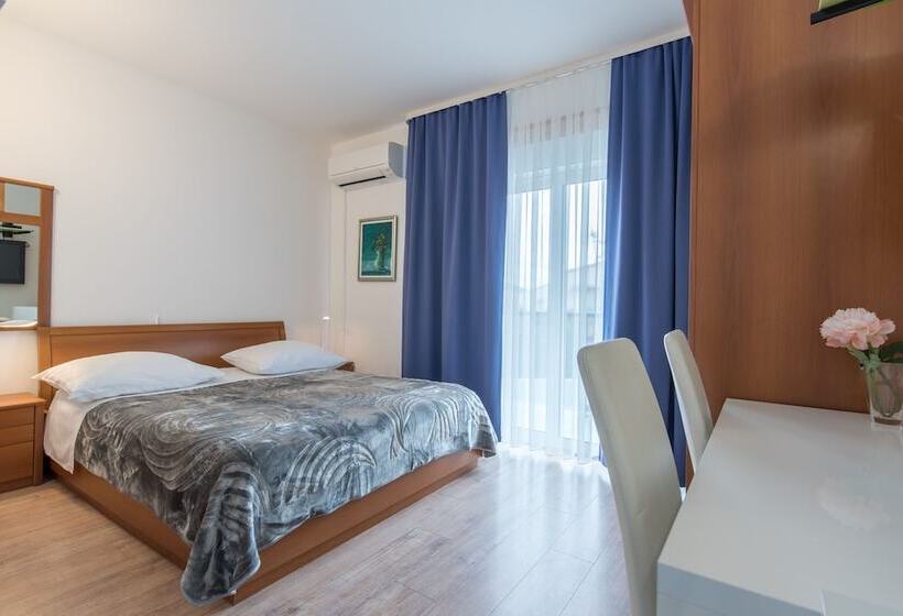 펜션 Beachfront Villa Mediteran