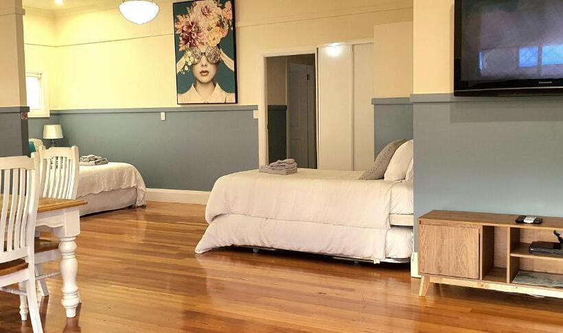 פנסיון Coppers Hill Private Accommodation