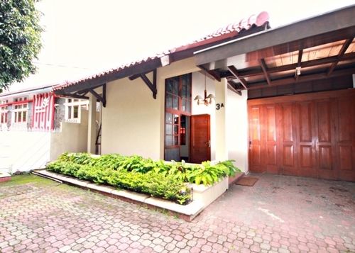 פנסיון De Kapten Cottage Setiabudi