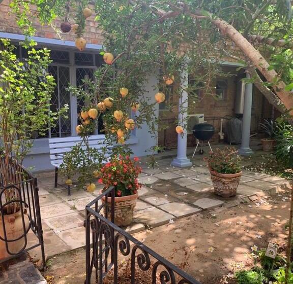 پانسیون Geralds Gift Guest House