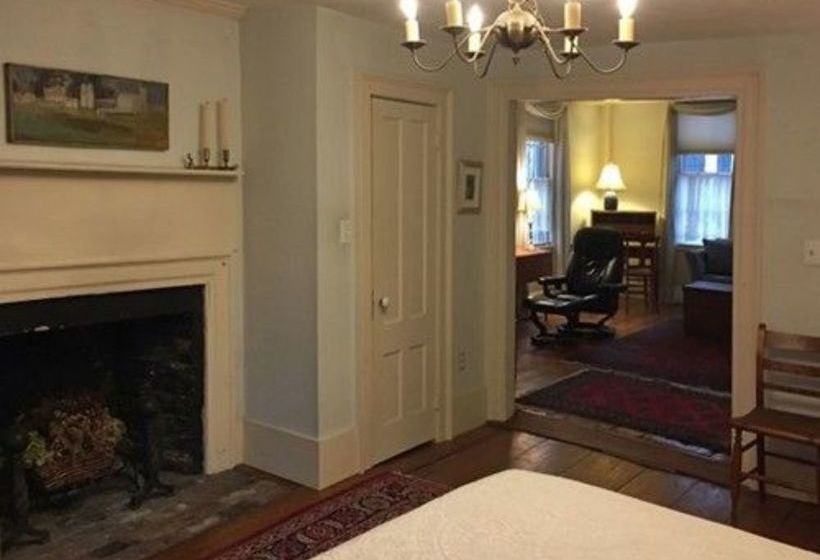 بنسيون The Market Street Inn