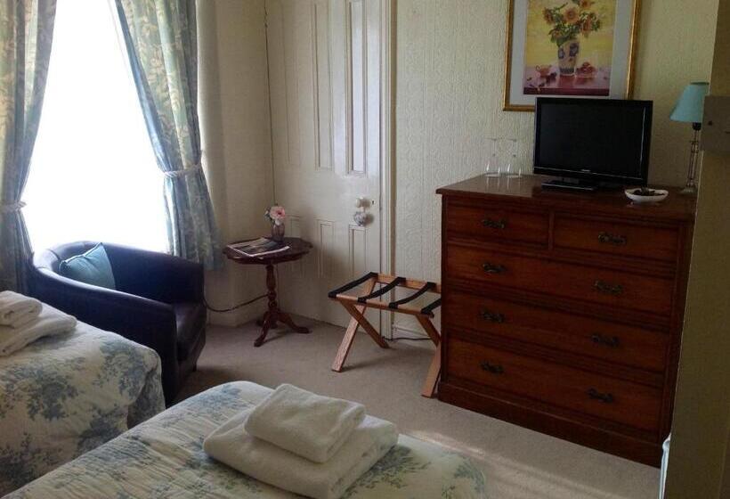 Пансион Yacht Bay View