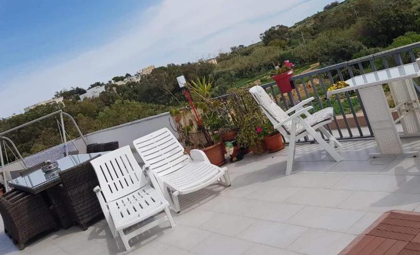 Stunning Views 4 Bedrooms Penthouse In Marsaxlokk