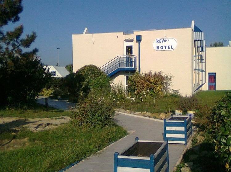 Rev Hotel Coignières