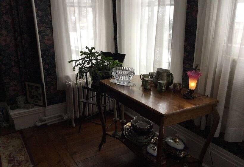 Riffles And Runs B & B