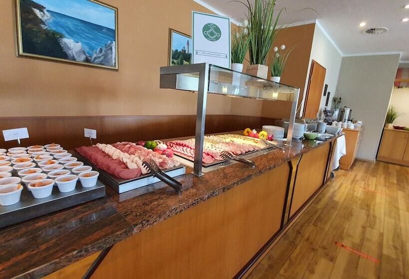 R&r Hotel Strandallee