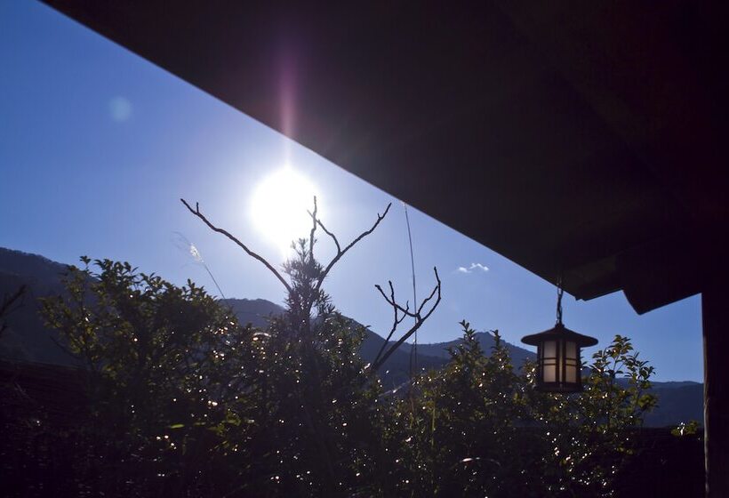 ريوكان Yugawara Retreat Goen No Mori