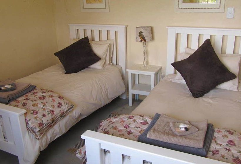 Seven Oaks Vineyard Cottages