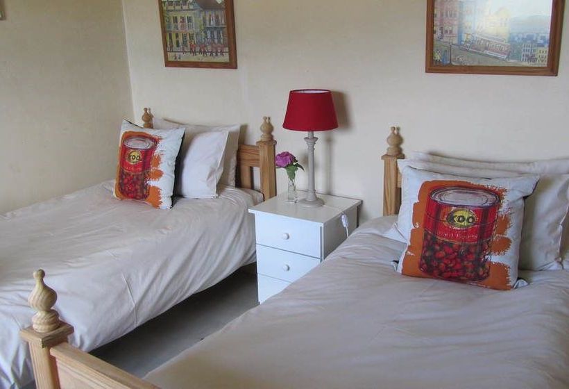 Seven Oaks Vineyard Cottages