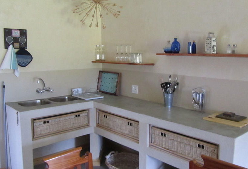 Seven Oaks Vineyard Cottages