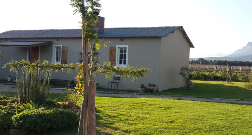 Seven Oaks Vineyard Cottages