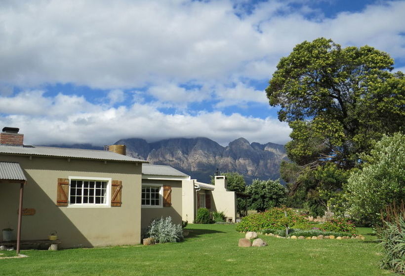 Seven Oaks Vineyard Cottages