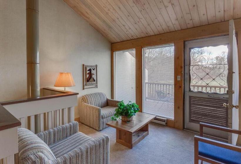 Stony Court At Bryce Mountain