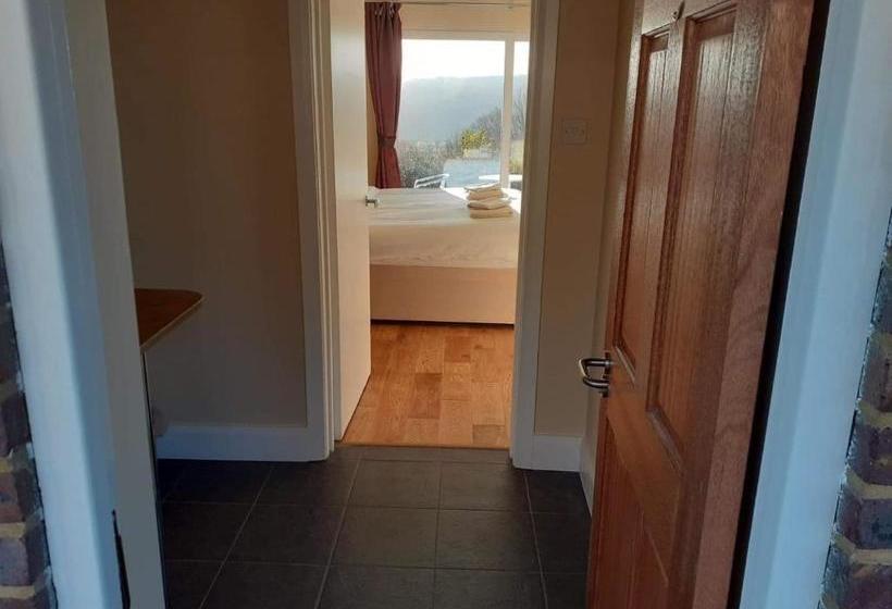 The Bear Inn And Burwash Motel