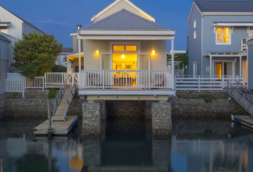 Thesen Islands Holiday House