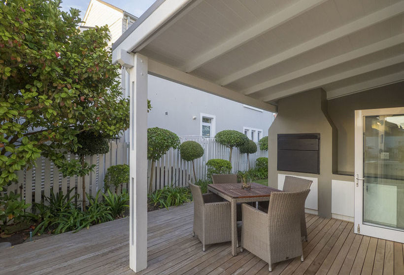 Thesen Islands Holiday House