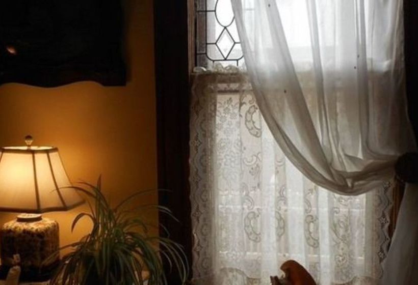 Violet Rose Bed & Breakfast