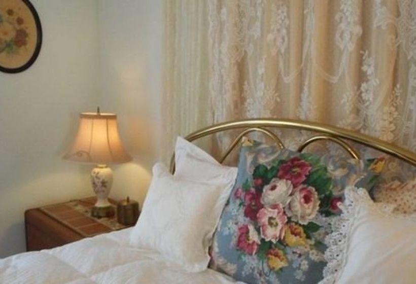 Violet Rose Bed & Breakfast