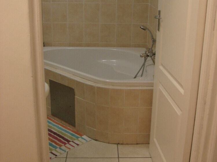 Vista Bonita Apartments