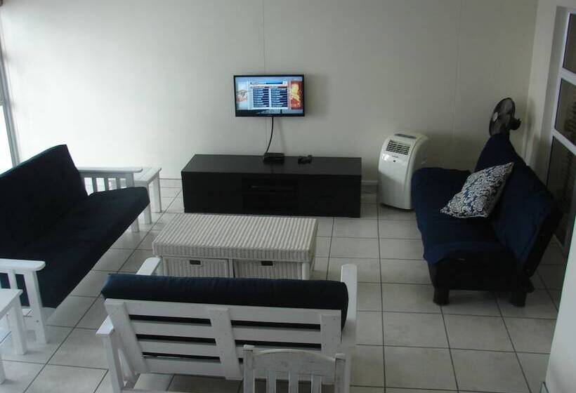 Vista Bonita Apartments