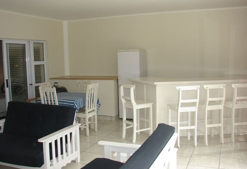 Vista Bonita Apartments