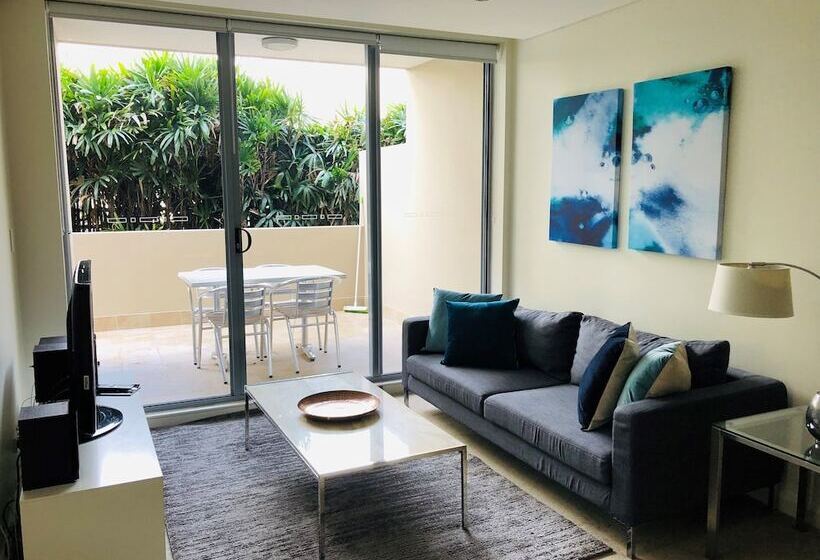 Wyndel Apartments   Encore