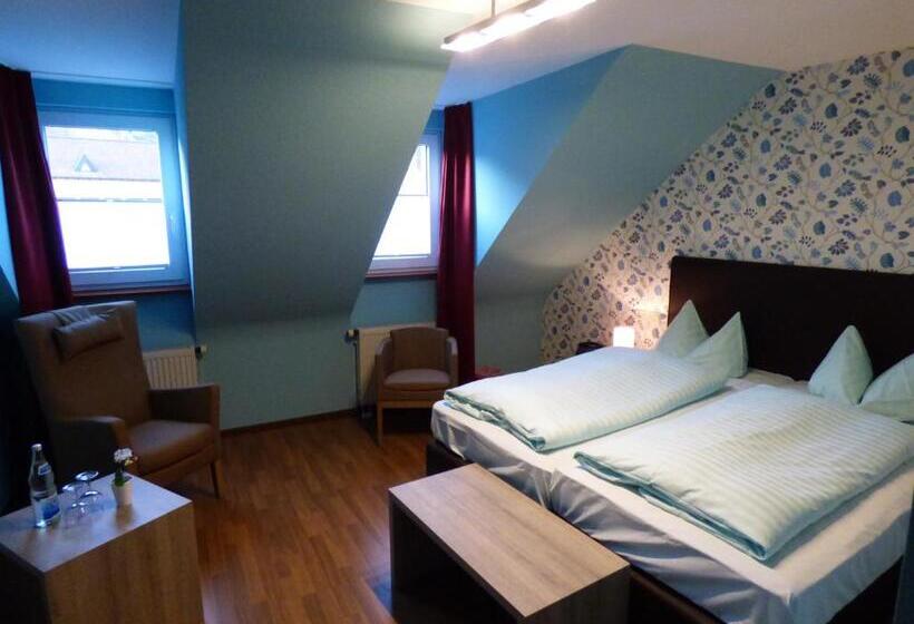 Zum Kronprinzen Hotel Garni