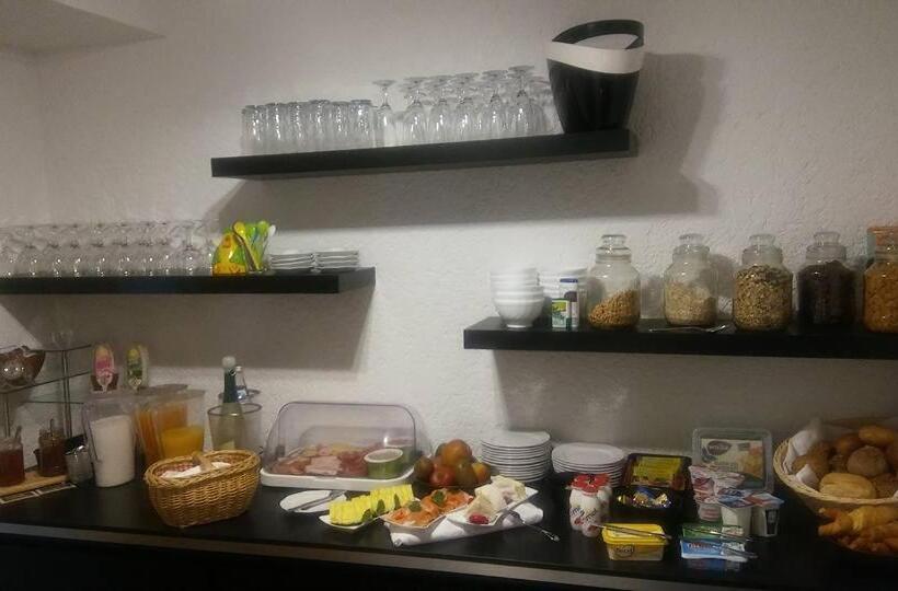 Zum Kronprinzen Hotel Garni